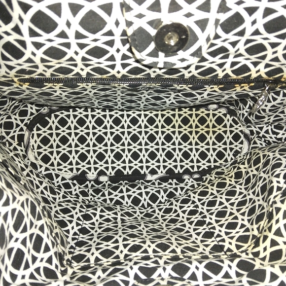 ☆Rare☆GUC☆Retired VERA BRADLEY Large "Night & Day" Black White Floral Tr… - Picture 6 of 16